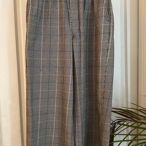 Madewell Women's Grey and White Plaid Trousers